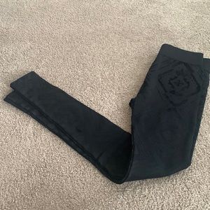 Black fleece lined pattern leggings